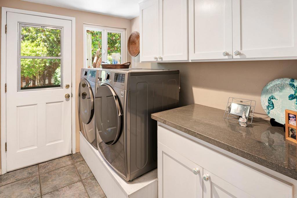 2140 Alta Vista Drive Property Photo 46