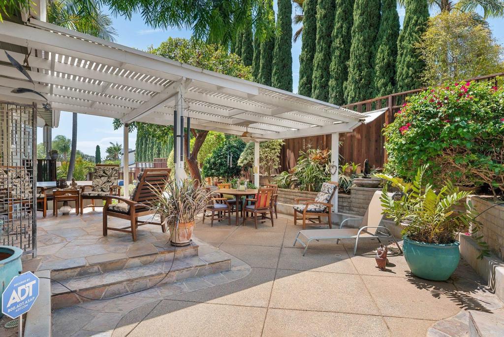 2140 Alta Vista Drive Property Photo 47