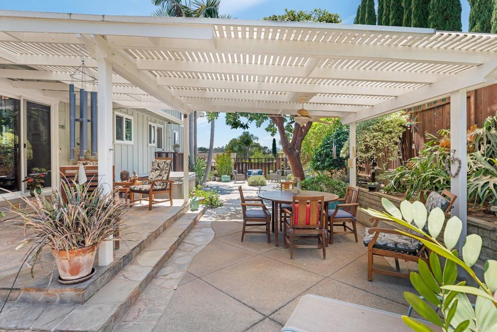 2140 Alta Vista Drive Property Photo 48