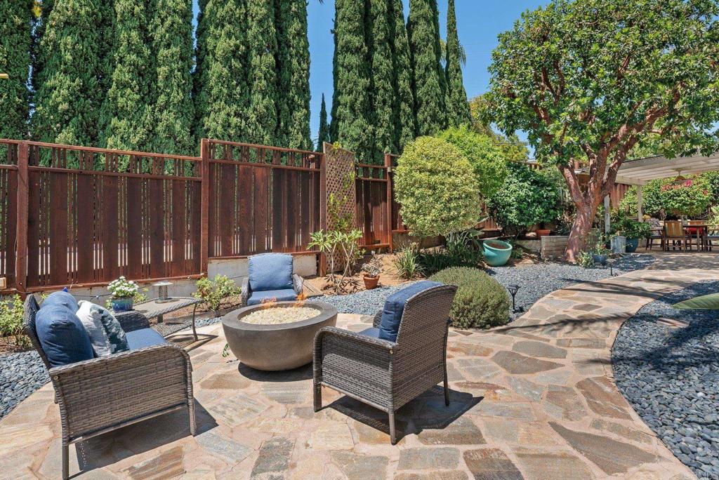 2140 Alta Vista Drive Property Photo 53