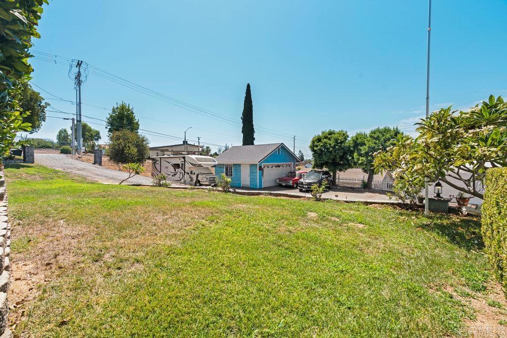 1422 E Fallbrook Street Property Photo 8