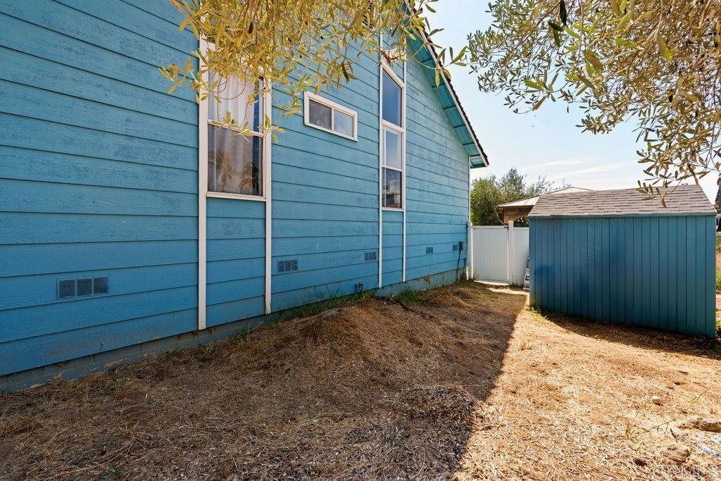 1422 E Fallbrook Street Property Photo 49