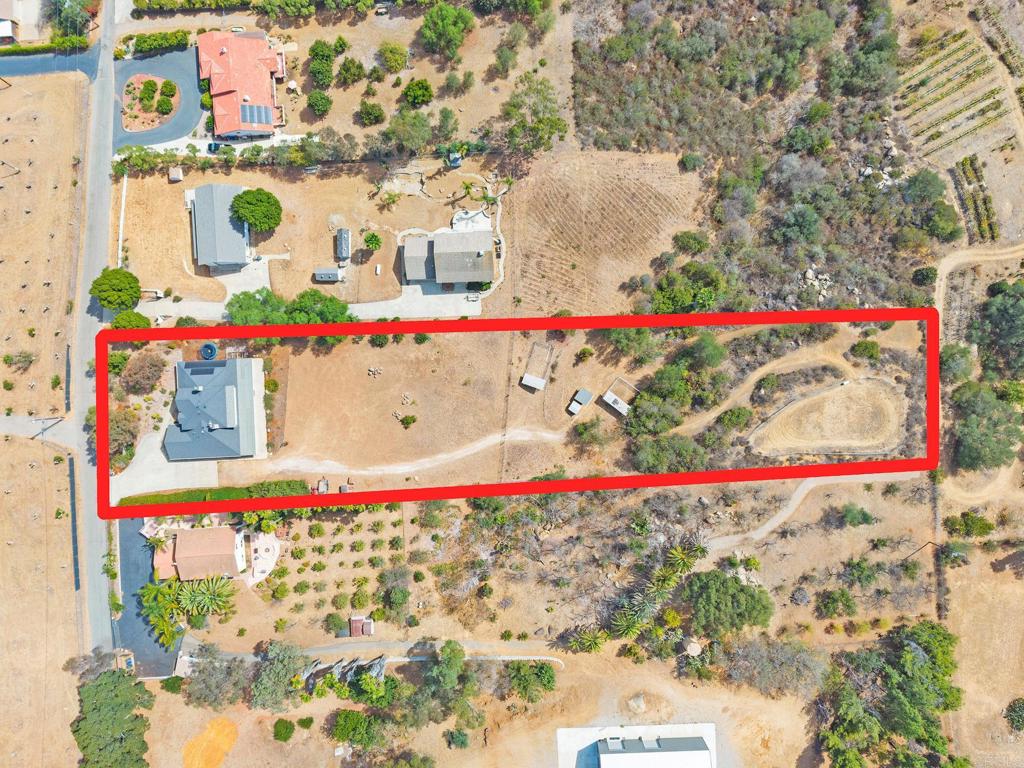1850 Canyon Heights Road Property Photo 2