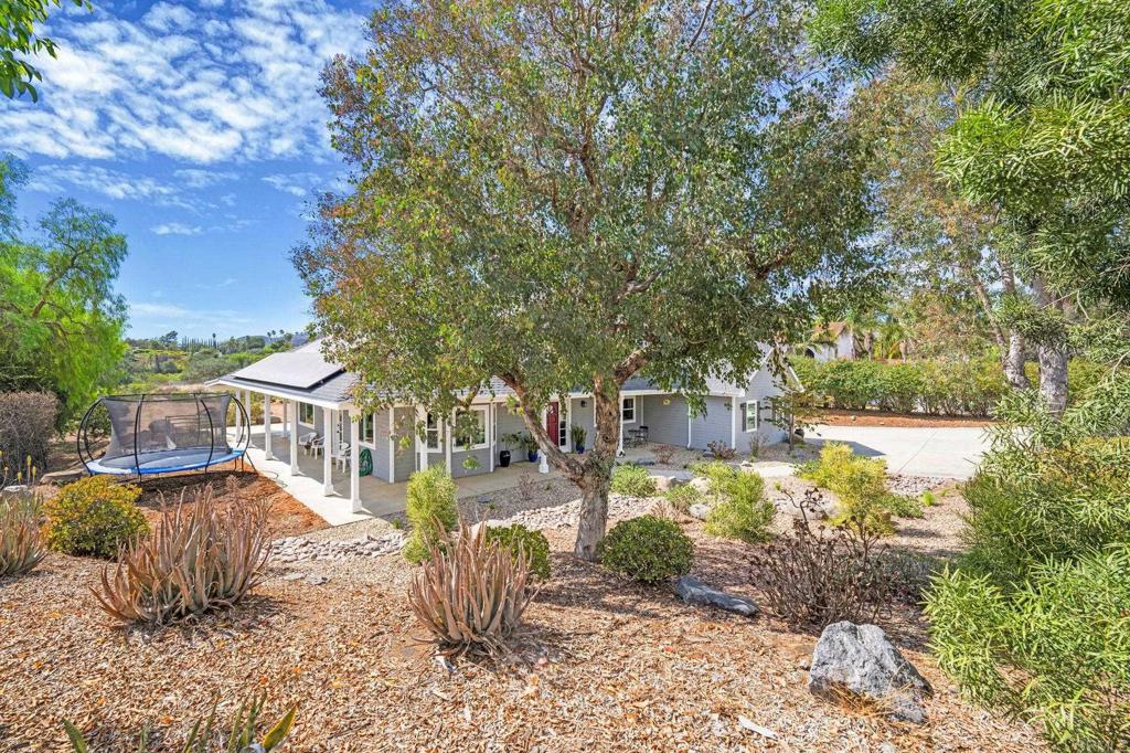 1850 Canyon Heights Road Property Photo 4