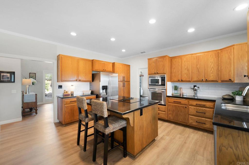 1850 Canyon Heights Road Property Photo 17