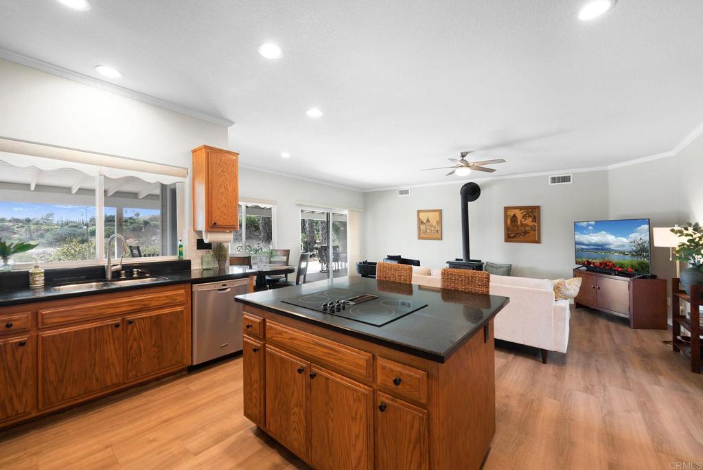1850 Canyon Heights Road Property Photo 20