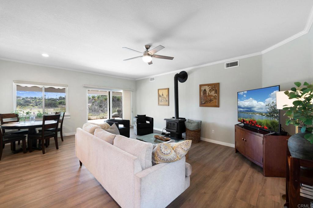 1850 Canyon Heights Road Property Photo 21