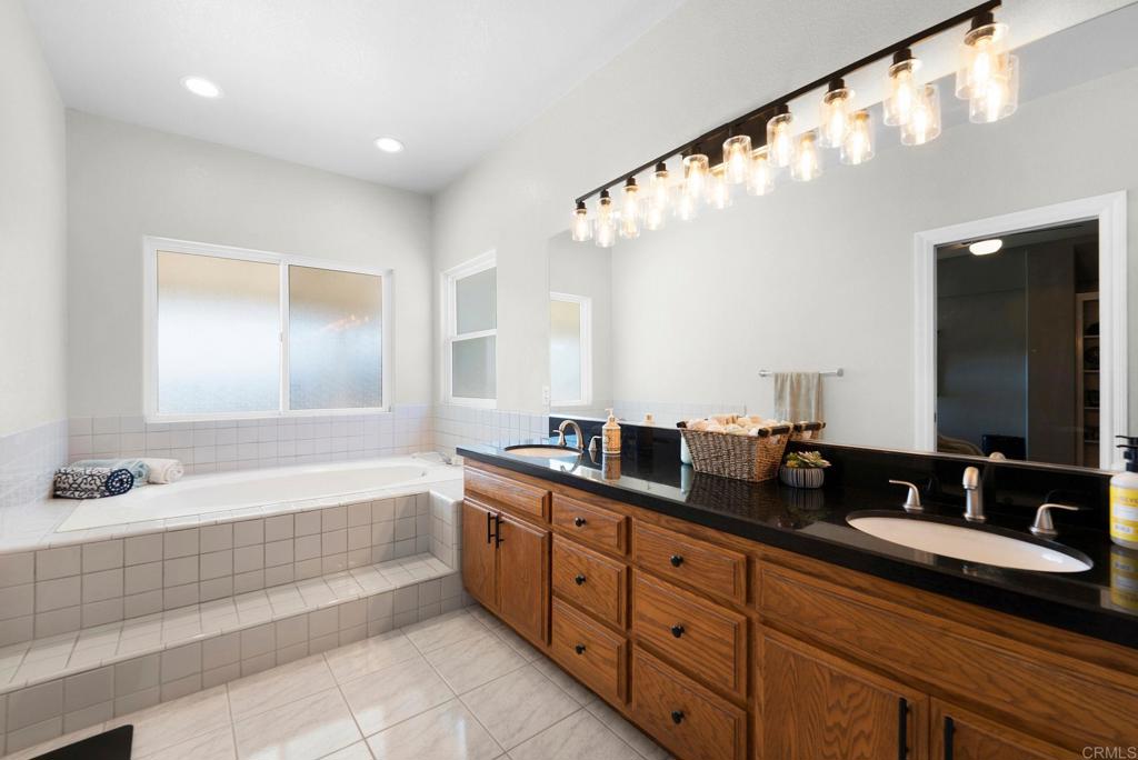 1850 Canyon Heights Road Property Photo 30