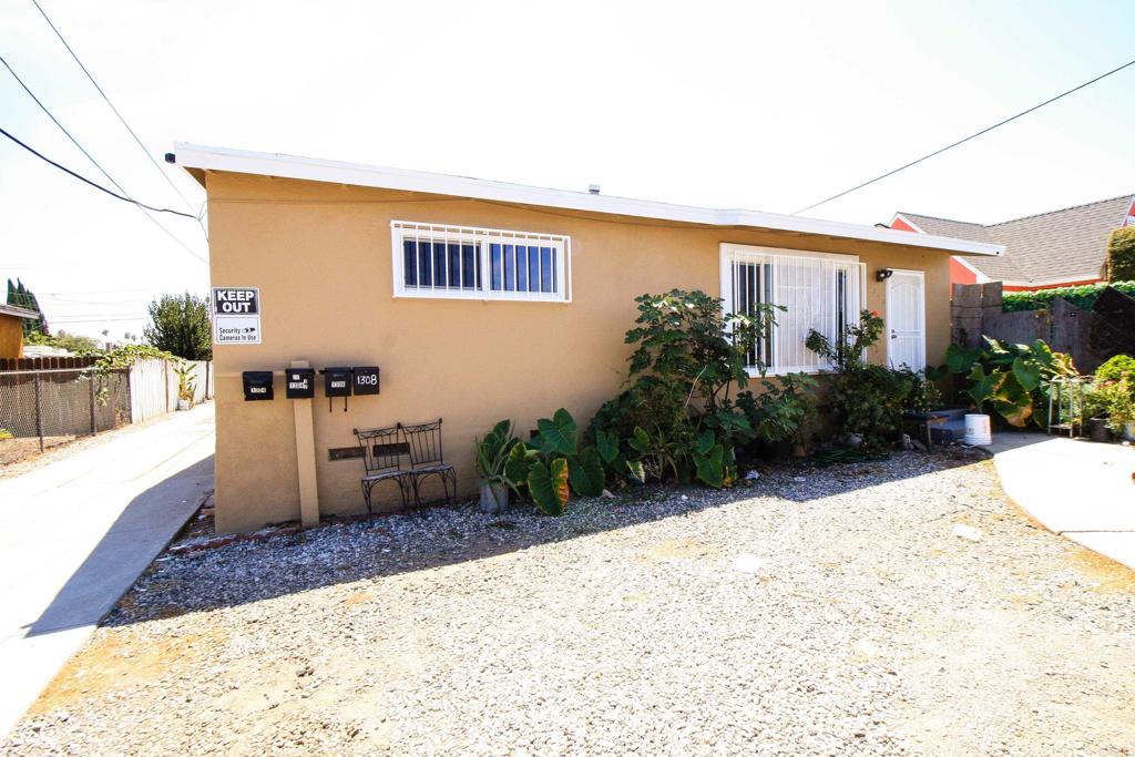 1304 W 93rd Street Property Photo 3
