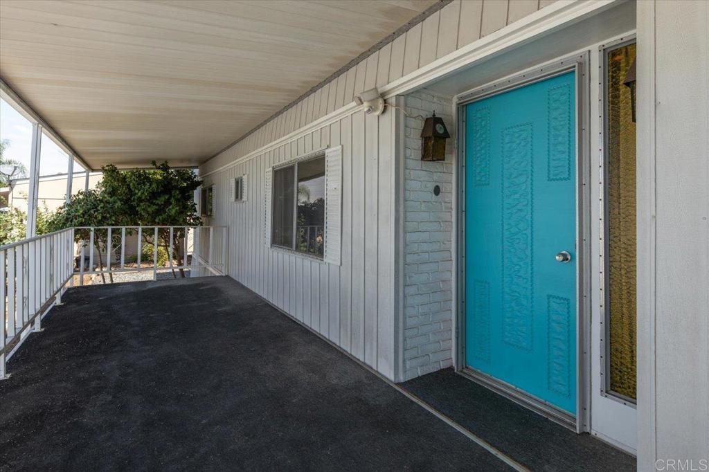718 Sycamore Avenue 109 Property Photo 2
