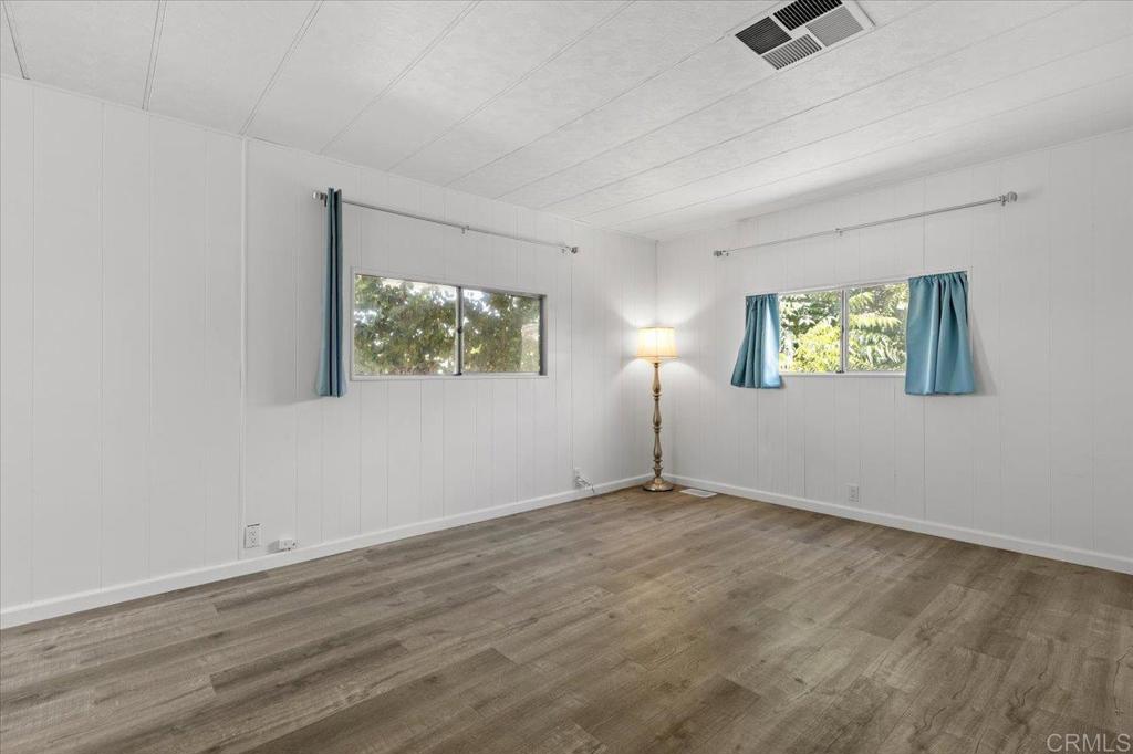 718 Sycamore Avenue 109 Property Photo 13