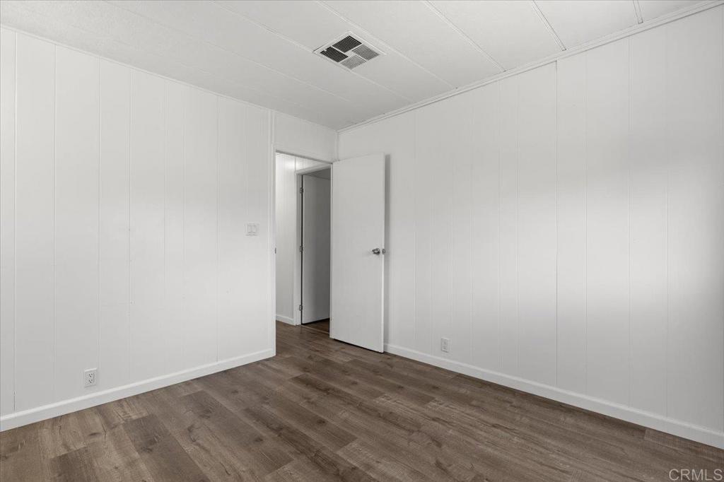 718 Sycamore Avenue 109 Property Photo 18