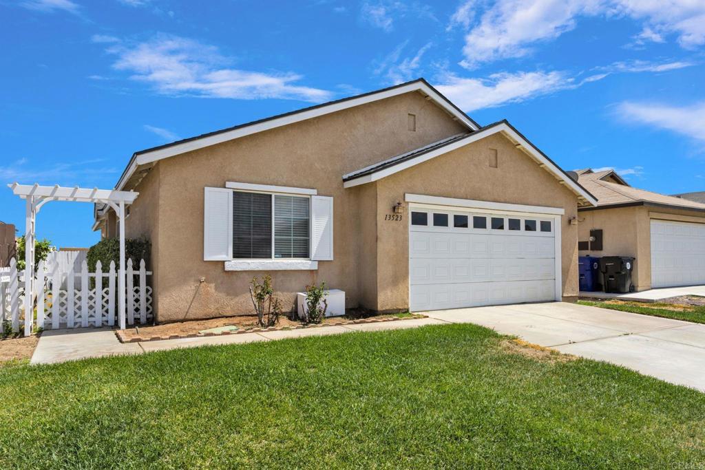 13523 Merry Oaks Property Photo 3