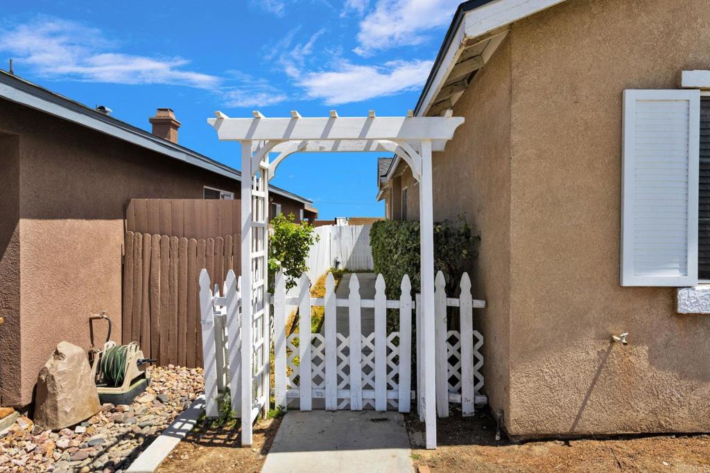 13523 Merry Oaks Property Photo 4