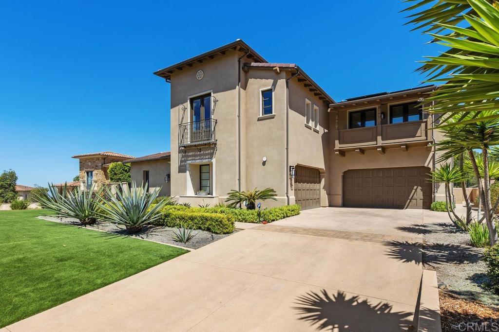 18338 Avenida Apice Property Photo 9
