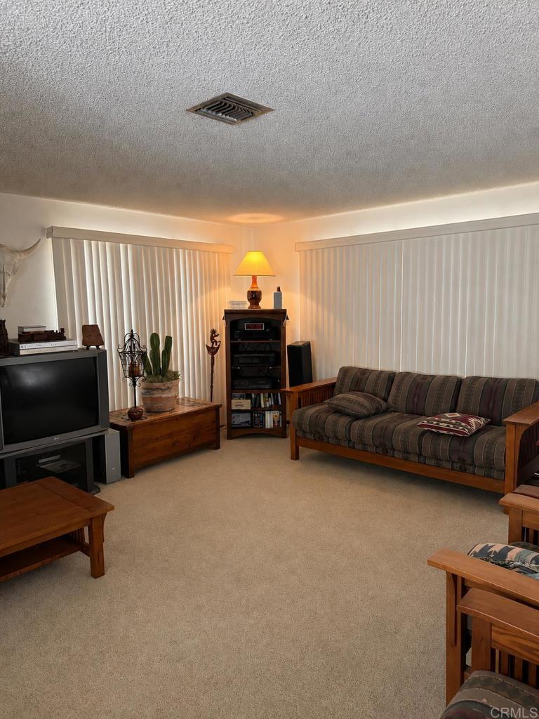 11556 Bridle Path Lane Property Photo 4