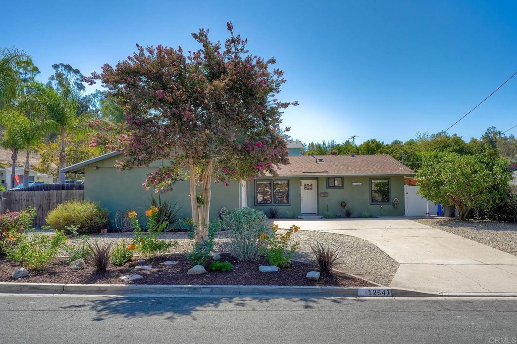 12541 Glenoak Road Property Photo