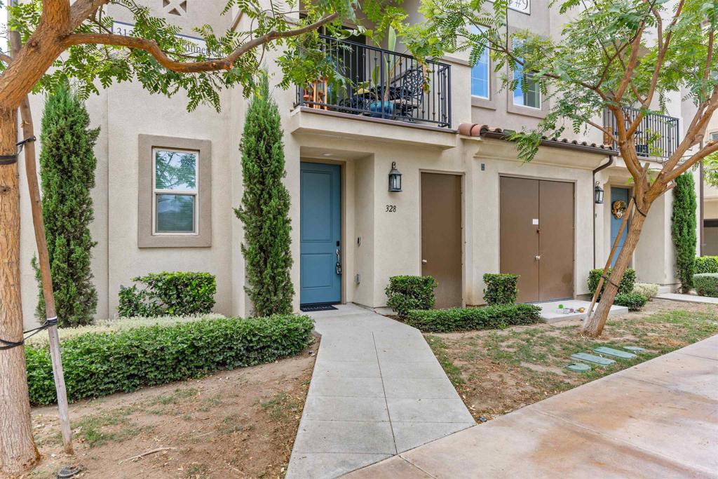 328 Waverunner Court