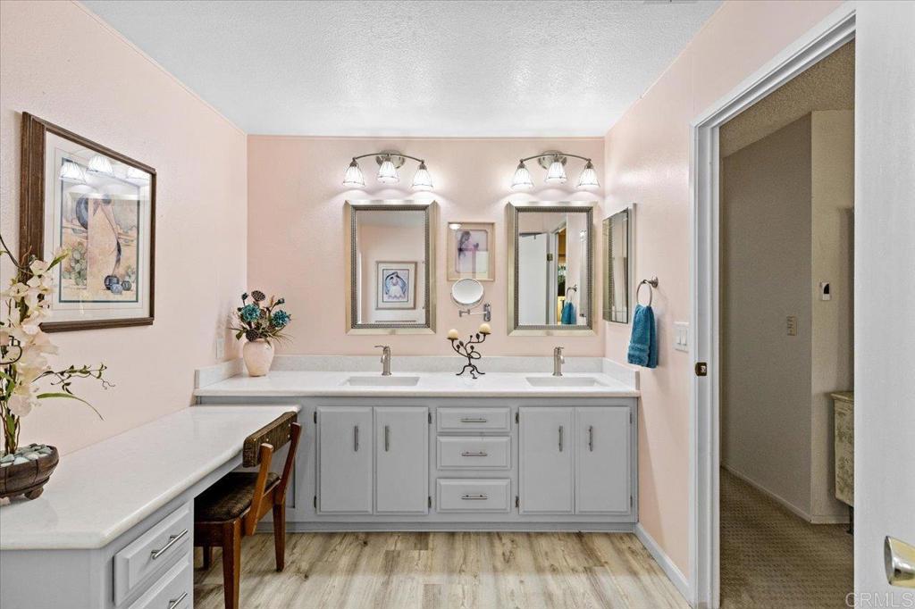 1300 W Menlo Ave 181 Property Photo 7