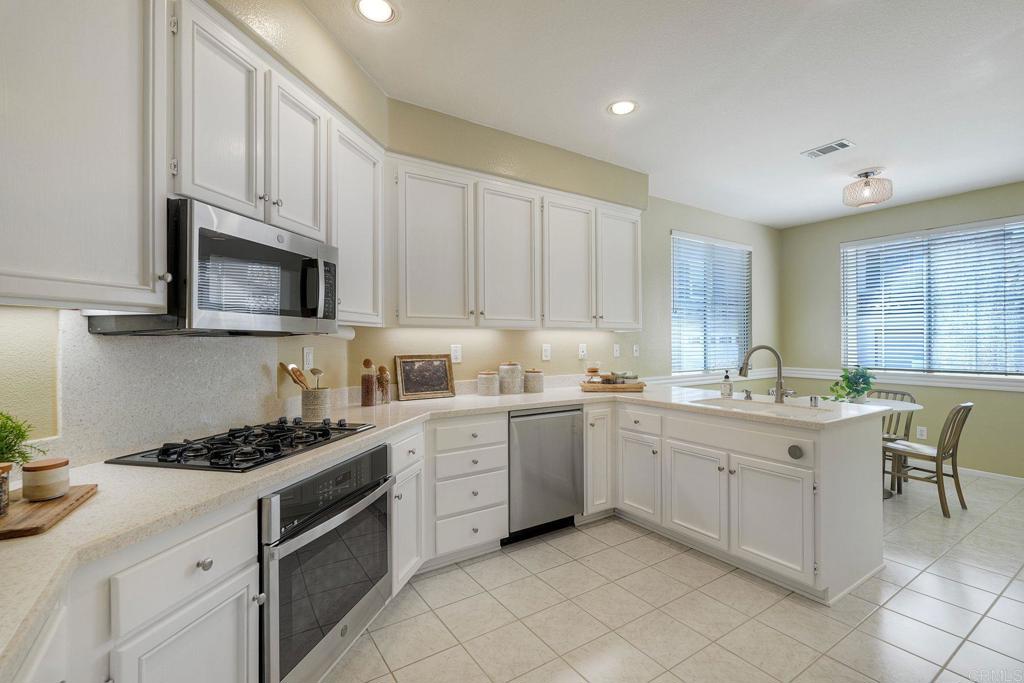 1616 Warbler Court Property Photo 18