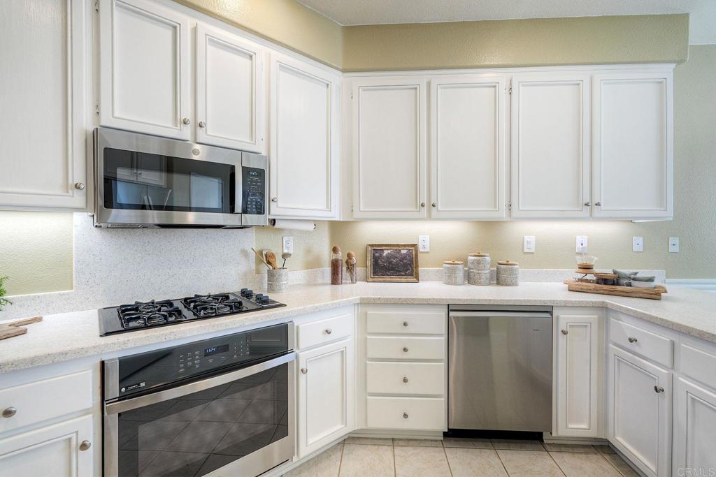 1616 Warbler Court Property Photo 19