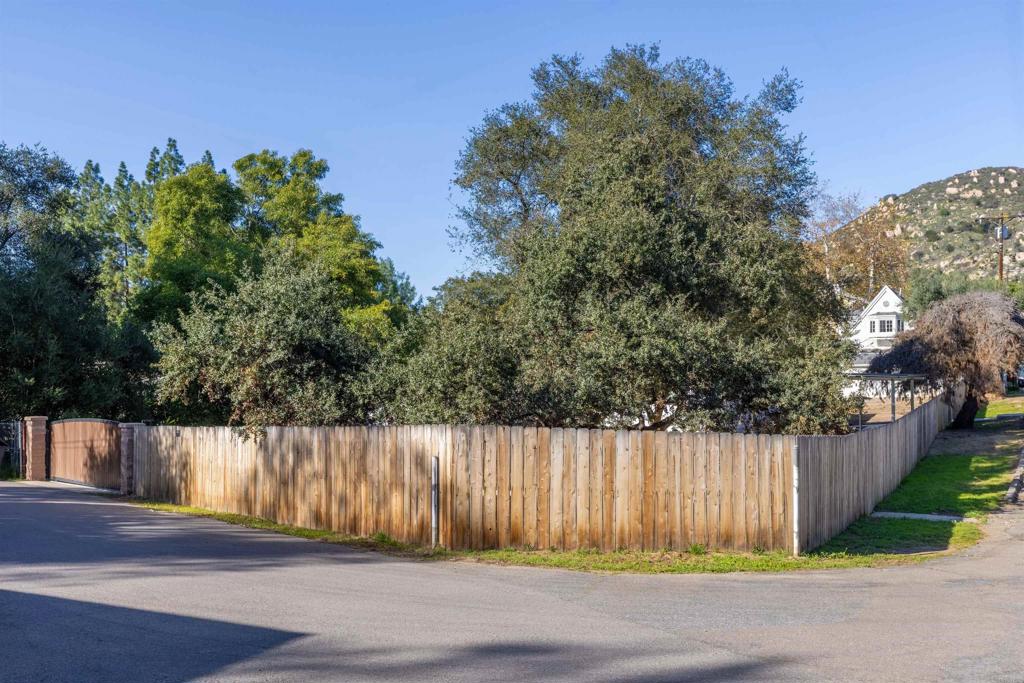 10292 Canyon Dr. Property Photo 11