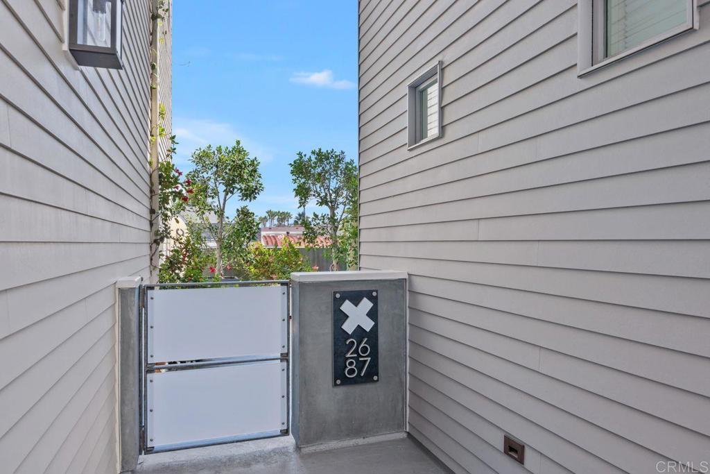 2687 State Street Property Photo 4