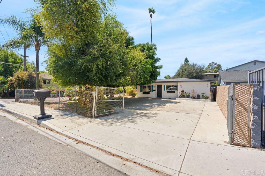 1061 Old Stage Road Property Photo 4