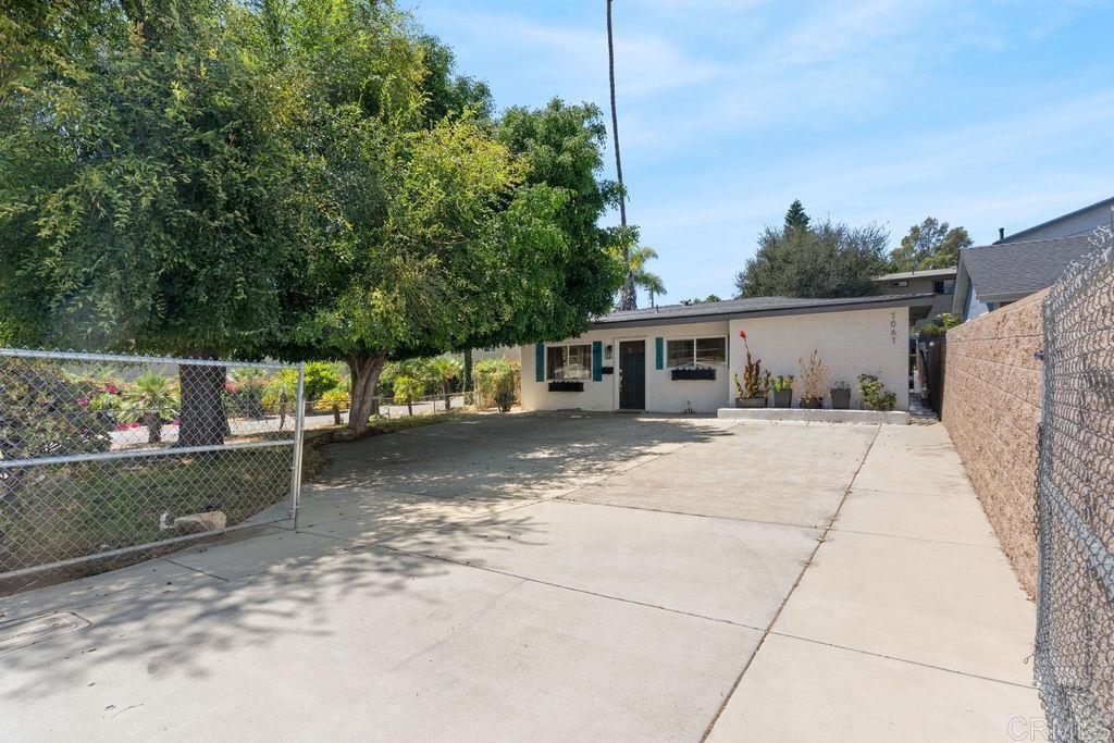 1061 Old Stage Road Property Photo 5