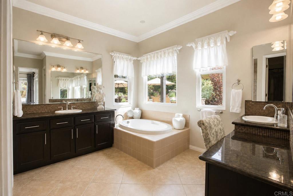 14217 Merion Circle Property Photo 32