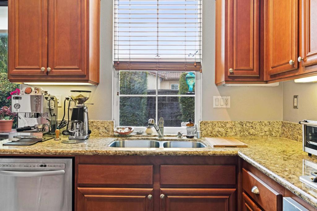 958 Avalon Way Property Photo 13