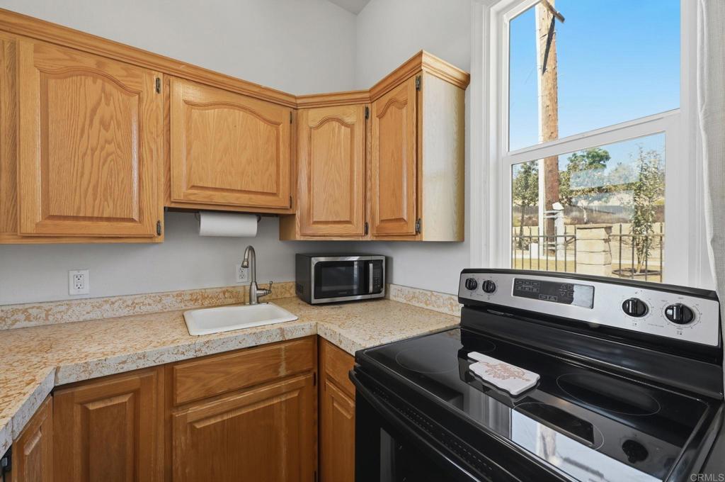 2351 Stewart Place Property Photo 31
