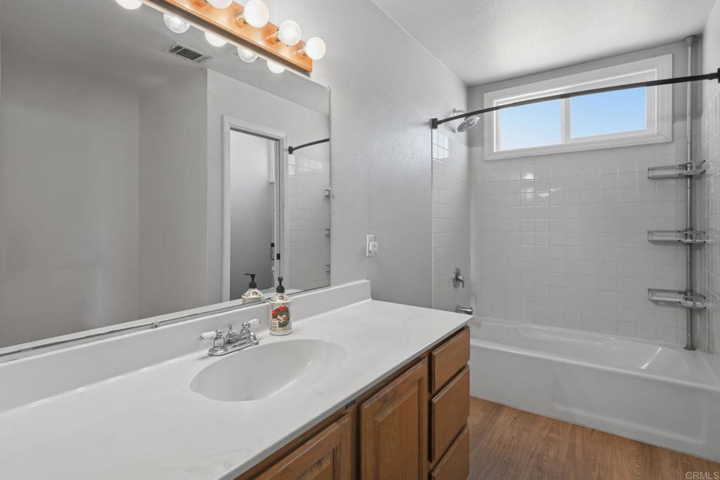 2351 Stewart Place Property Photo 33