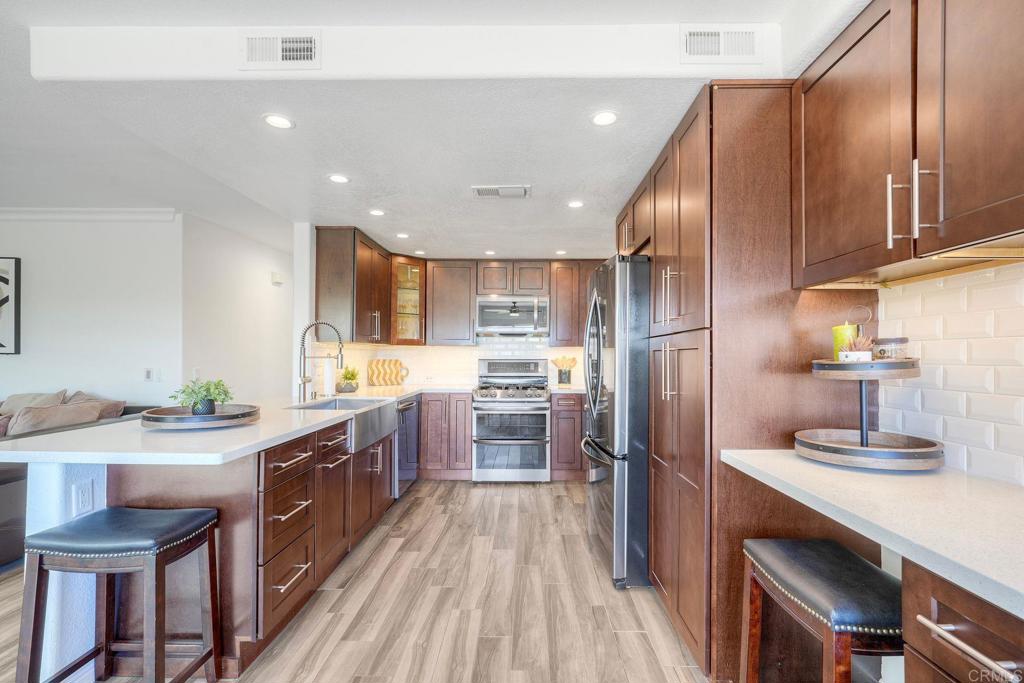 2424 Papyrus Ct. Property Photo 15