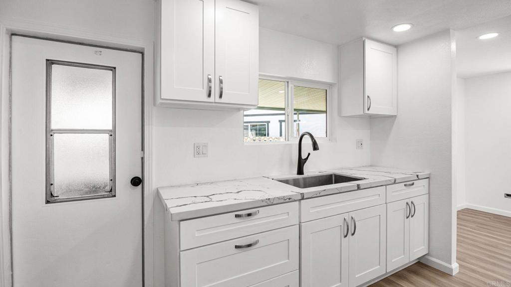 6 Biltmore Ave Property Photo 11