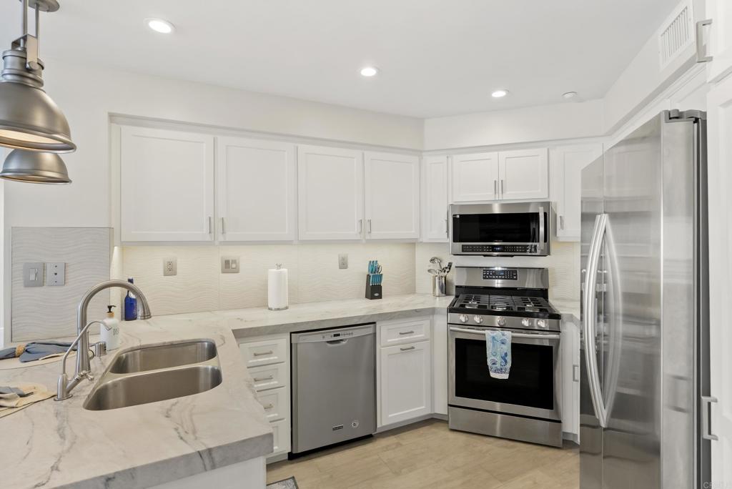 400 N The Strand 4 Property Photo 15