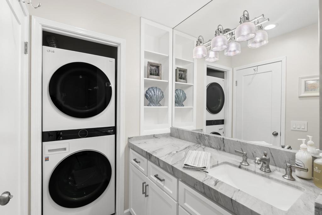 400 N The Strand 4 Property Photo 22