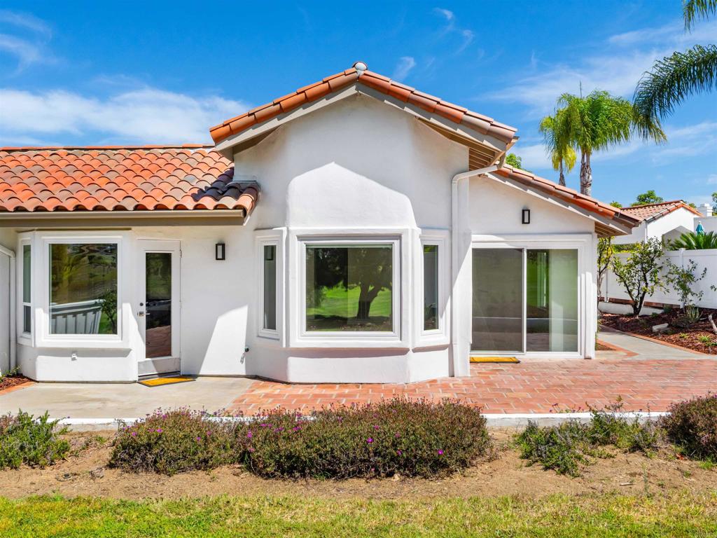 4957 Alicante Way Property Photo 27