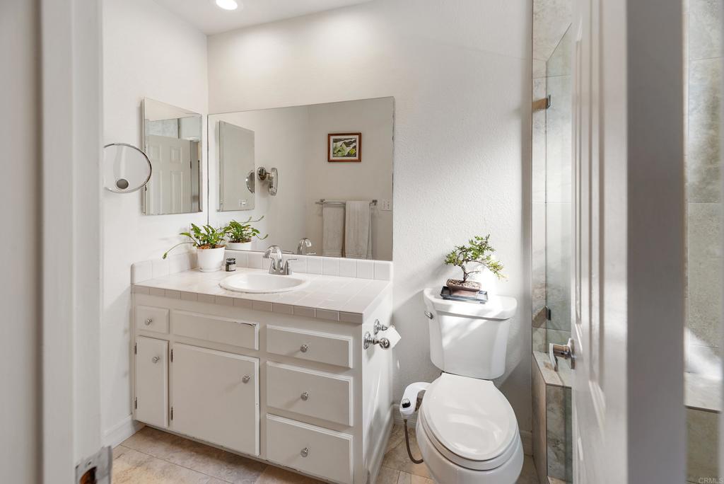 1092 Serena Way Property Photo 15
