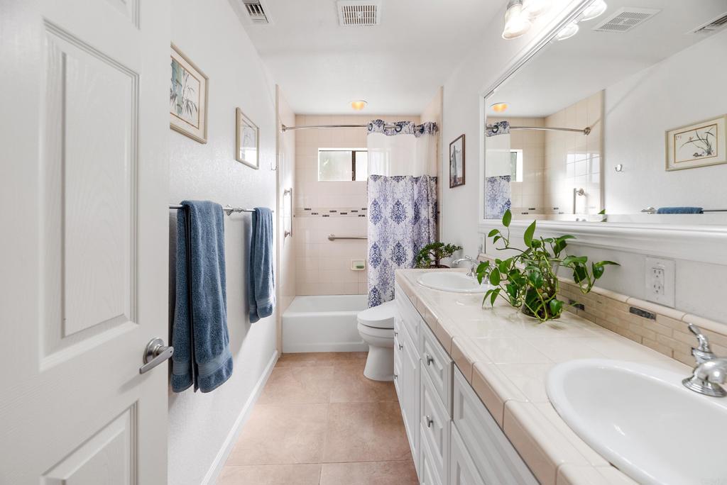 1092 Serena Way Property Photo 18