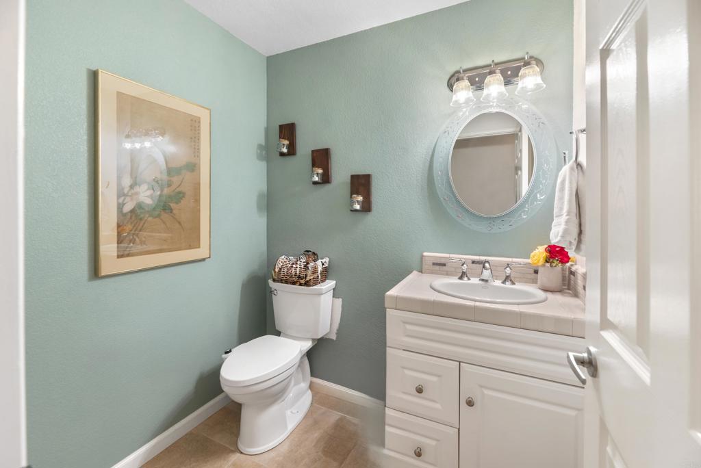 1092 Serena Way Property Photo 26