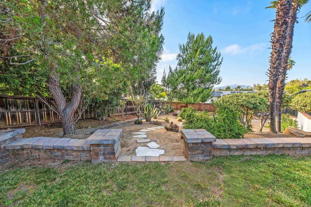 1092 Serena Way Property Photo 46