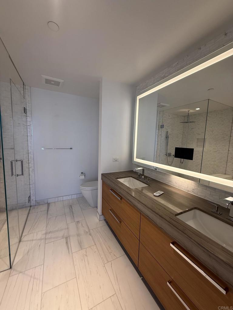 888 W E Street 1203 Property Photo 17