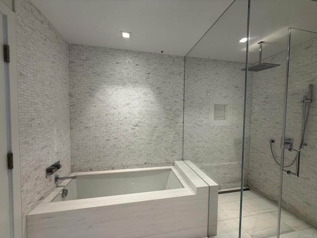 888 W E Street 1203 Property Photo 18