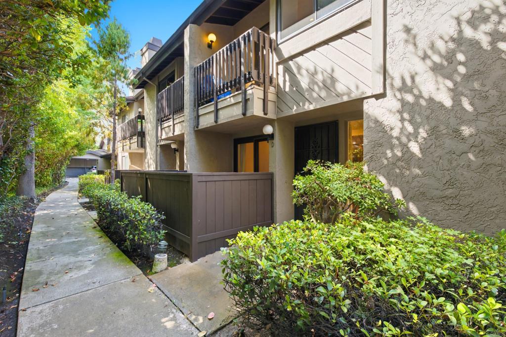 8346 Via Sonoma D Property Photo 1