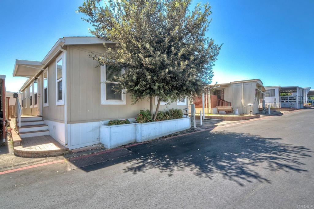 1515 Capalina Road 15 Property Photo 2