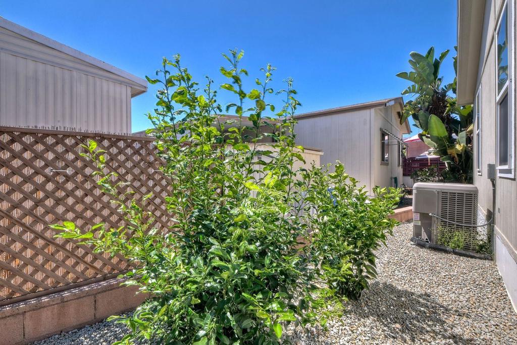 1515 Capalina Road 15 Property Photo 6