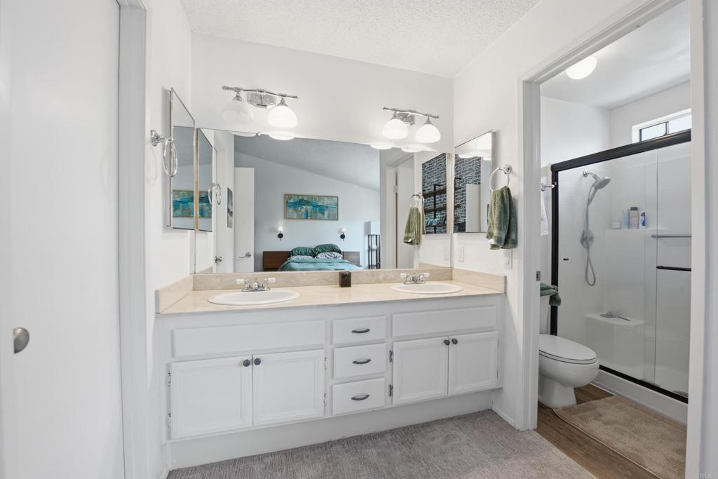 2815 New Castle Way Property Photo 10