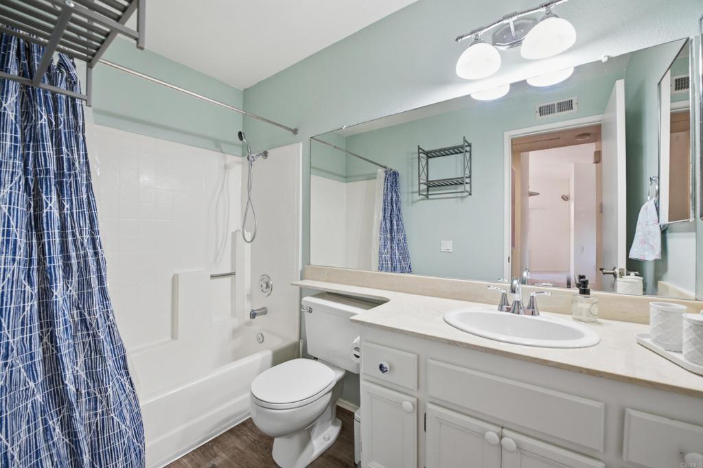 2815 New Castle Way Property Photo 12
