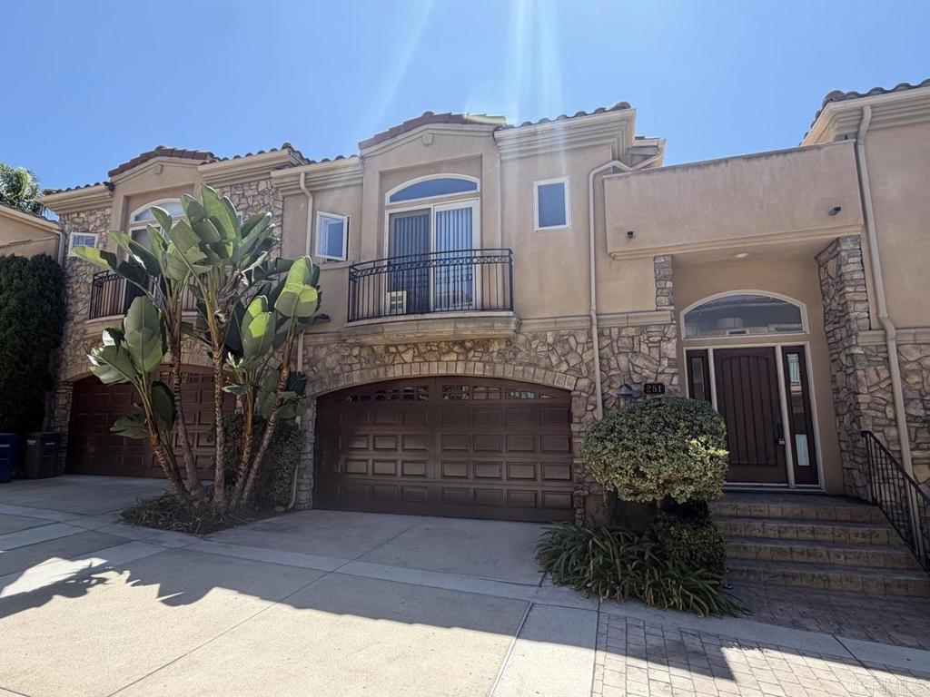 251 N Rios Avenue Property Photo 1